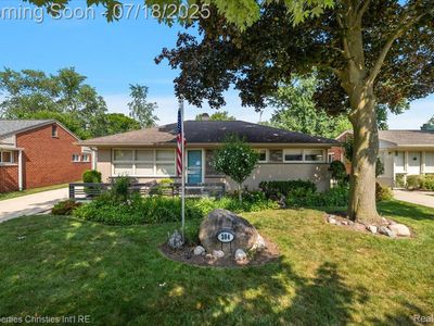 304 Huntley Ave, Clawson, MI, 48017