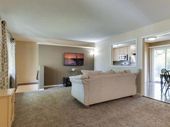 2nd image of 7496 Columbia Ct