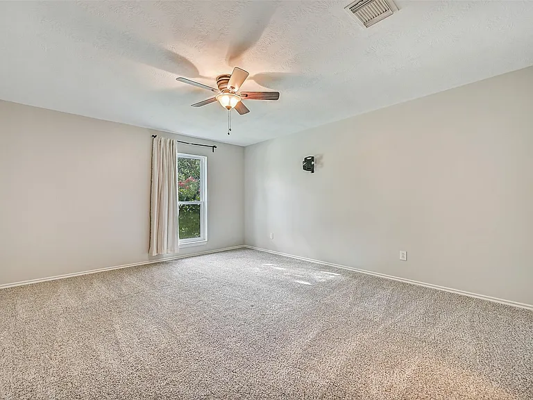 513 Meadow Bend Dr — Photo 30