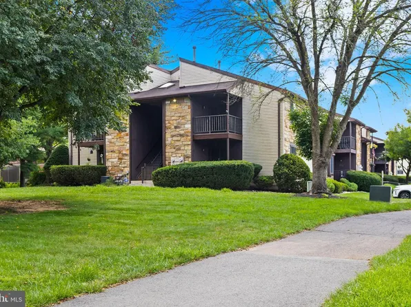 25 Bozarth Ct, Hamilton, NJ 08690