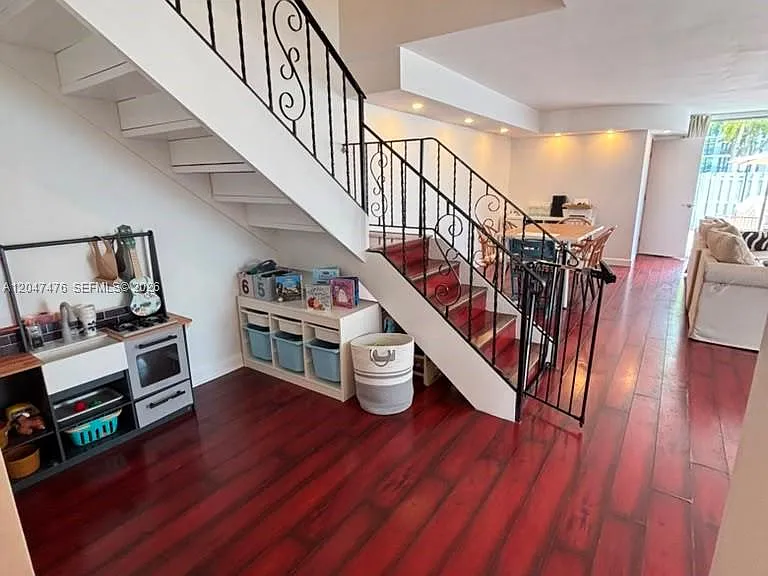 926 NE 27th Ave #926 — Photo 2