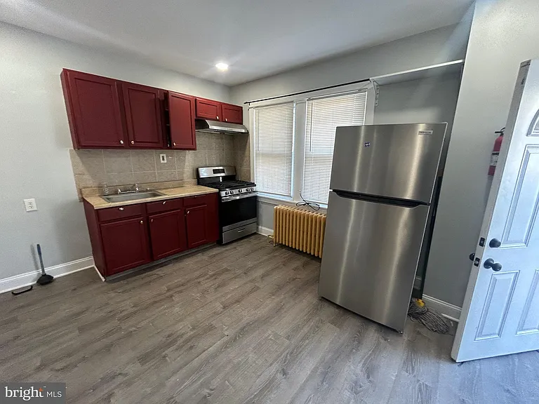 1860 Wakeling St #1 — Photo 1