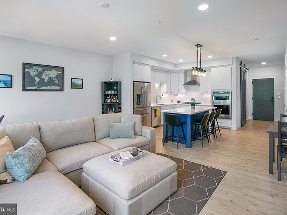 2nd image of 635 Slaters Ln #105