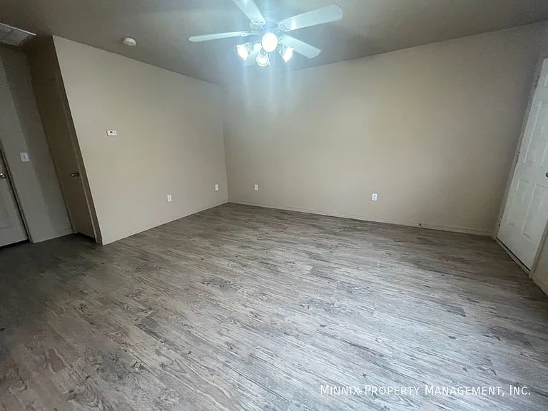 2803 Mable Dr #4 — Photo 11