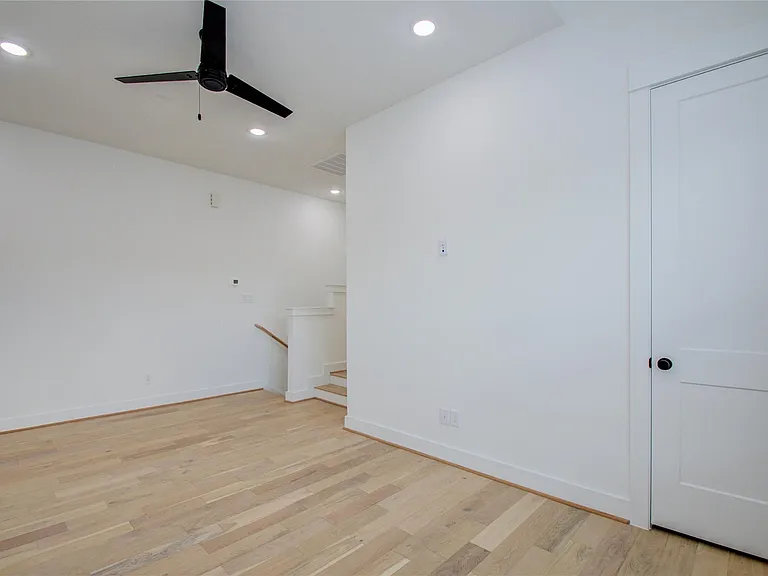 3206 Live Oak St — Photo 16