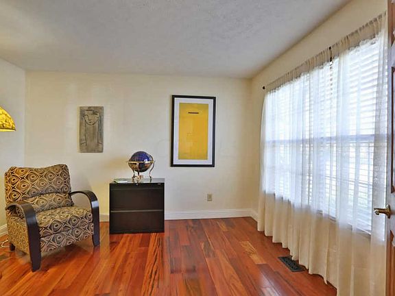 3rd image of 5819 Quail Run Dr