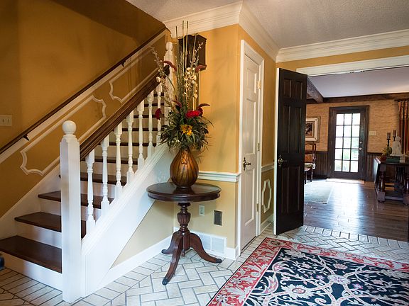 4th image of 2514 Windy Oaks Dr