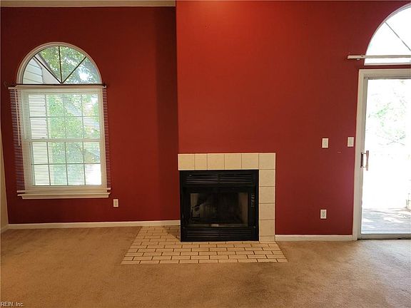 4th image of 730 Harbor Springs Trl