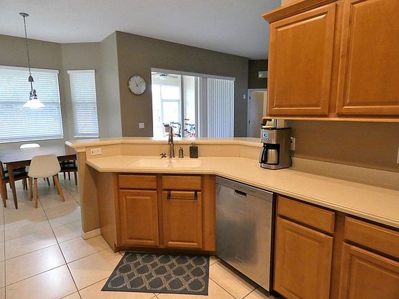 4th image of 125 Sheridan Ave #0