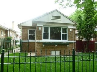 4952 N Central Park Ave, Chicago, IL 60625