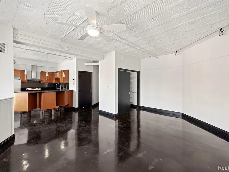 2233 Park Ave #5B — Photo 7