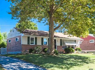 327 Maywood Rd, York, PA 17402