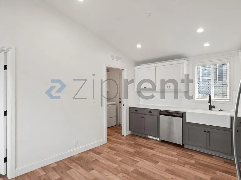 2838 Romagnolo St #A — Photo 10