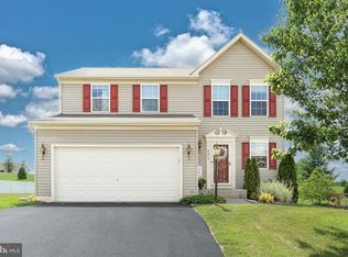 8656 Diamond Run Ct, Seven Valleys, PA 17360