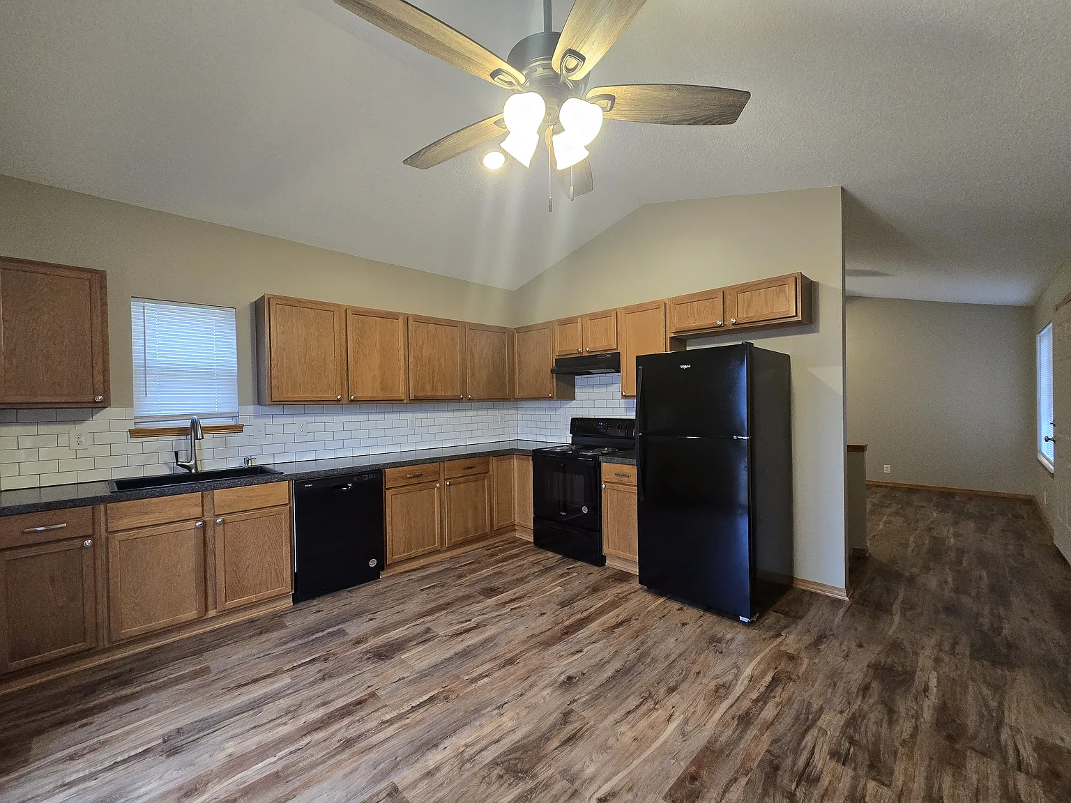 4 bed, 1650 sqft, $1,500 — Photo 3