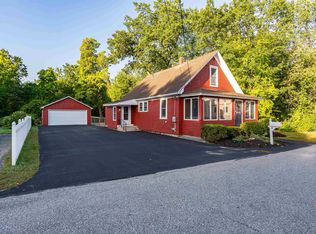 4 W Stearns Ave, Hooksett, NH 03106