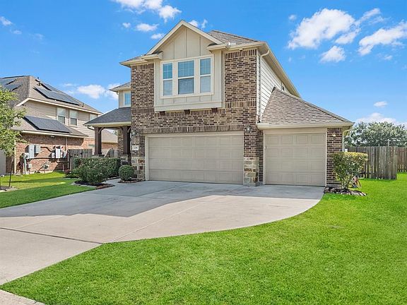 2nd image of 235 Harbor Bend Ln