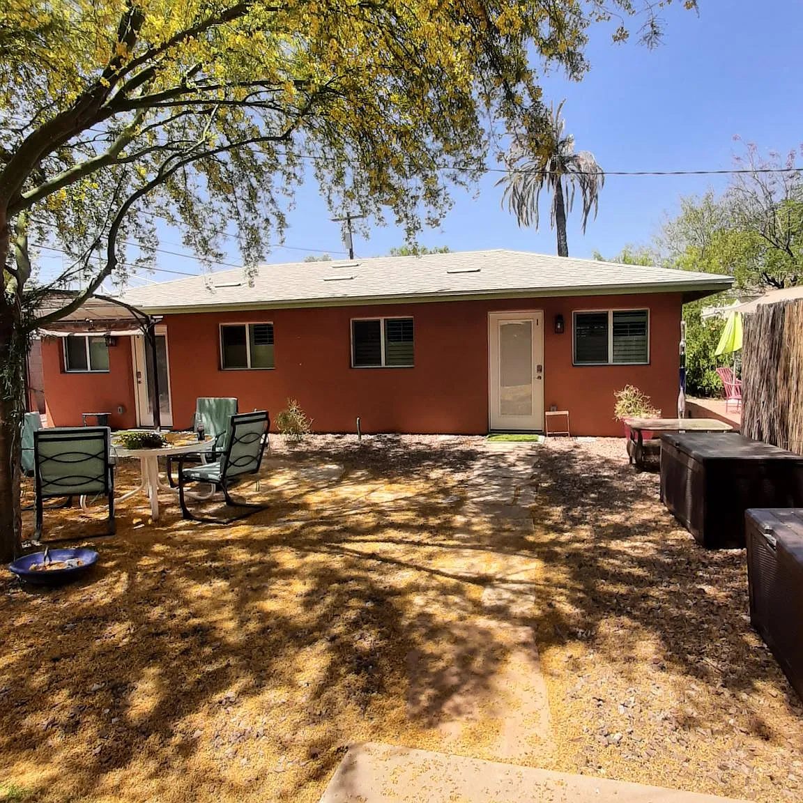 525 W Willetta St — Photo 1