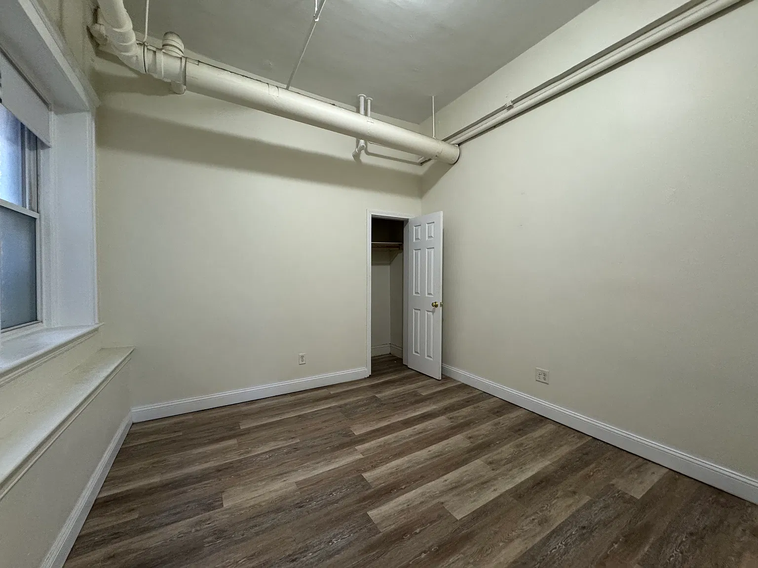 2 bed, 1000 sqft, $2,500 — Photo 3