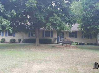 2760 W Erie Rd, Temperance, MI 48182