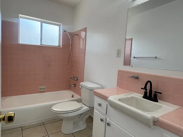 10729 New St #D — Photo 8