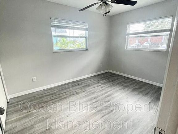 5th image of 327 S Fernwood Ave APT 1