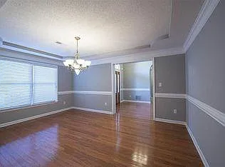 10445 Juneau Way — Photo 3