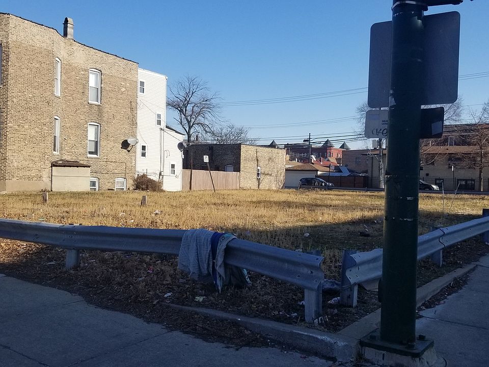 2nd image of 3453 S Western Blvd