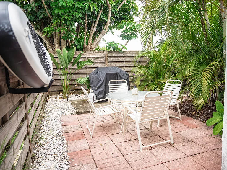 2716 Seaspray St — Photo 11