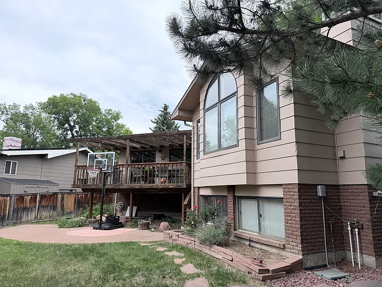 4250 Grinnell Ave — Photo 23