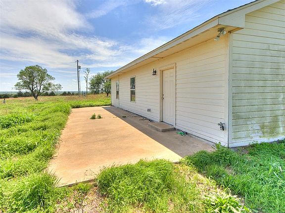 4th image of 2975 S Academy Rd