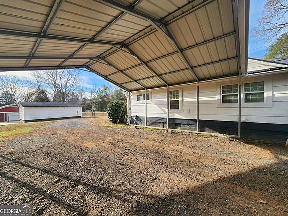 5th image of 2802 Stanton Rd SE