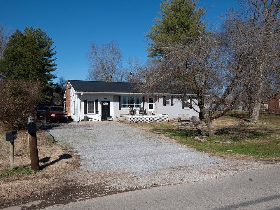 2nd image of 417 Old Highway 31 E