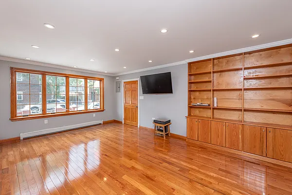 Rented by Modern Spaces | media 11