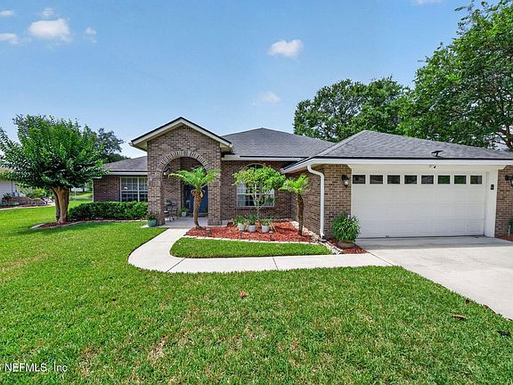 2nd image of 521 GRAND PARKE Drive