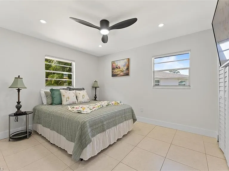 2250 Poinciana St — Photo 16