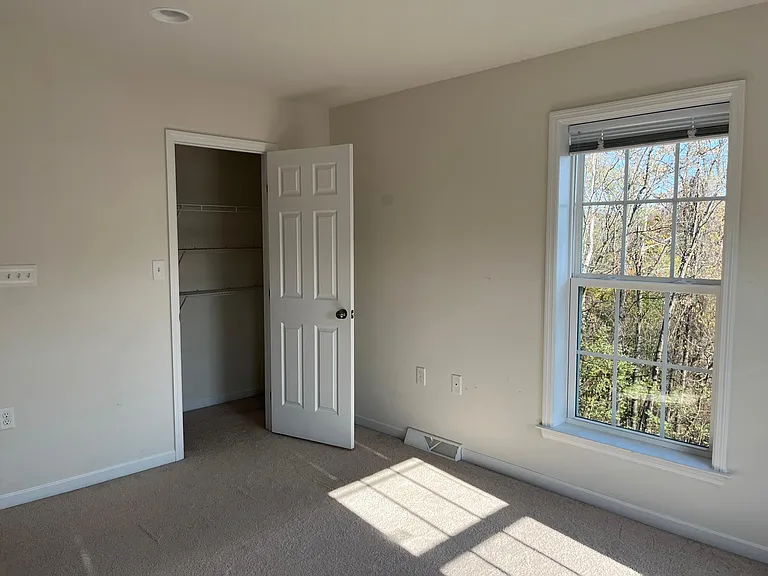 532 Rayburn Ct — Photo 15