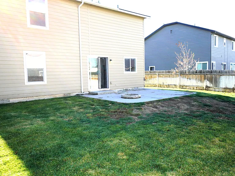 10686 Ice Springs St — Photo 22