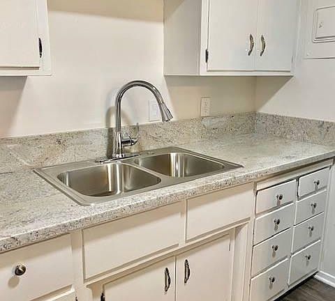 2nd image of 606 N Avenue 66 #16