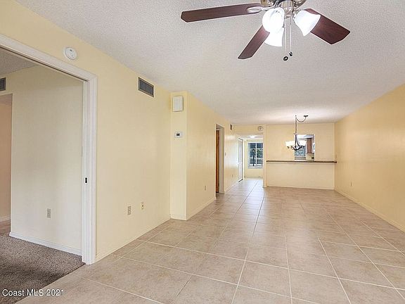 5th image of 220 S 5th St APT 205