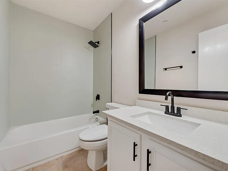 4541 Woodsboro Ln — Photo 16