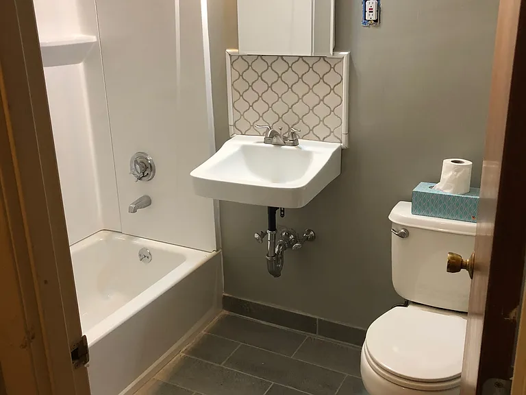 252 Spring St #21 — Photo 6