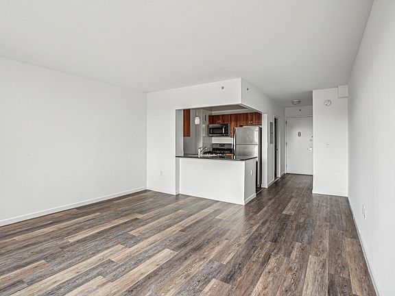 5th image of 229 Chrystie St APT 908
