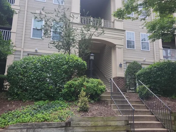 1025 Gardenview Loop APT 303, Woodbridge, VA 22191