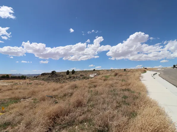 5267 N Pinnacle Dr, Enoch, UT 84721