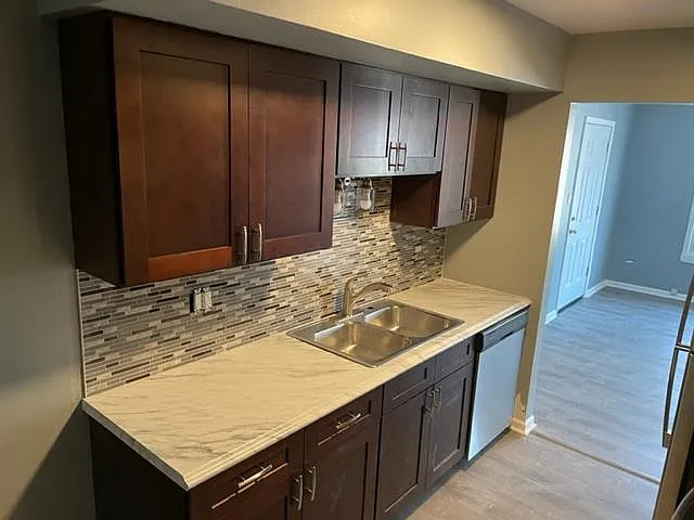 642 Melrose Ln #1 — Photo 21