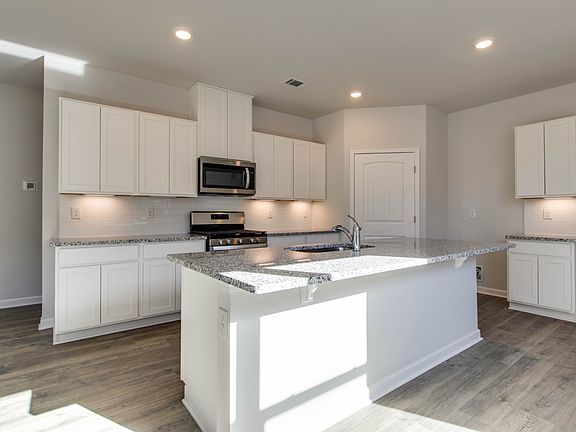 4th image of 5037 Espy Ave Lot 106