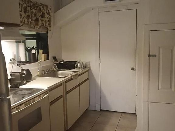 5th image of 6434 Mockingbird Ln S Unit 2
