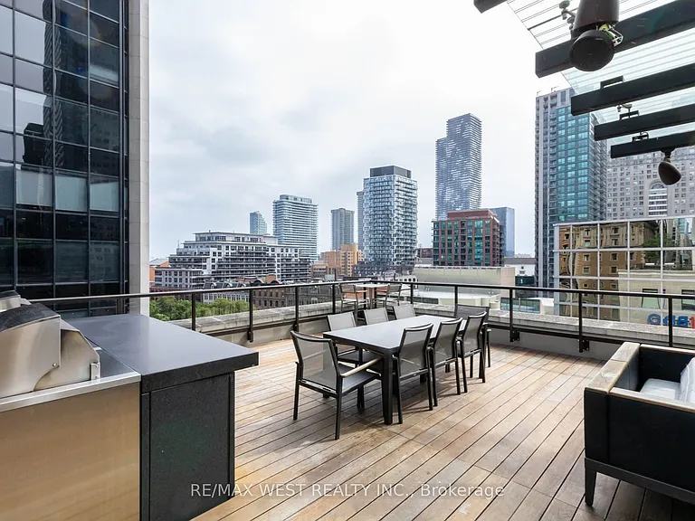88 Scott St W #712 — Photo 18