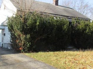 860 Kickapoo Ave, Akron, OH 44305